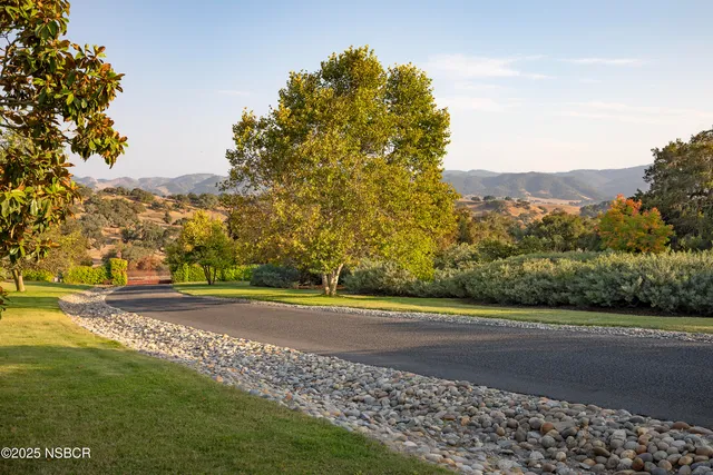 $6,450,000 | 9985 Alisos Canyon Road, Los Alamos, CA 93440