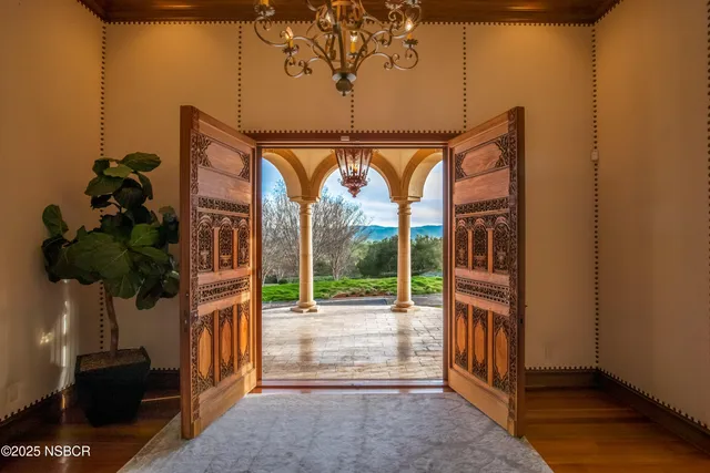 $6,450,000 | 9985 Alisos Canyon Road, Los Alamos, CA 93440