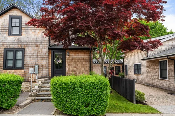 $4,800 | 14 Robinson Street, Narragansett, RI 02882