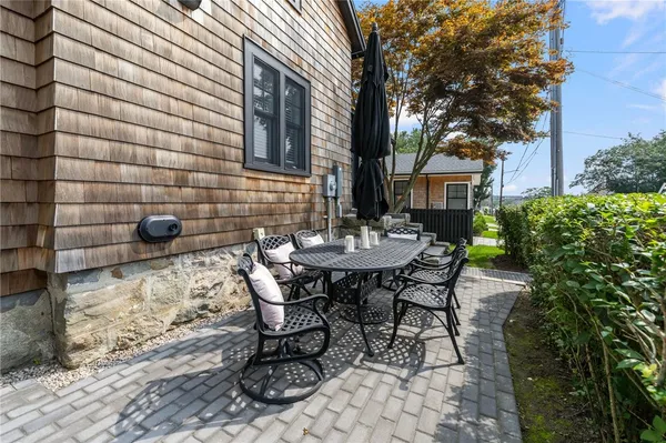 $4,800 | 14 Robinson Street, Narragansett, RI 02882