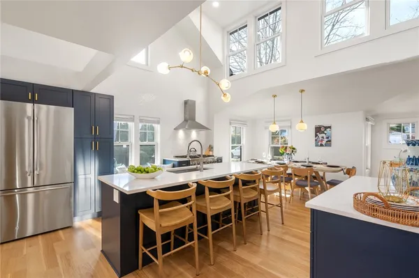 $4,800 | 14 Robinson Street, Narragansett, RI 02882