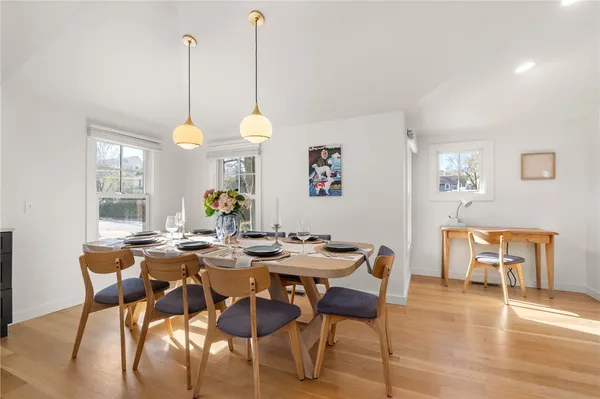 $4,800 | 14 Robinson Street, Narragansett, RI 02882