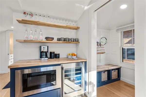 $4,800 | 14 Robinson Street, Narragansett, RI 02882