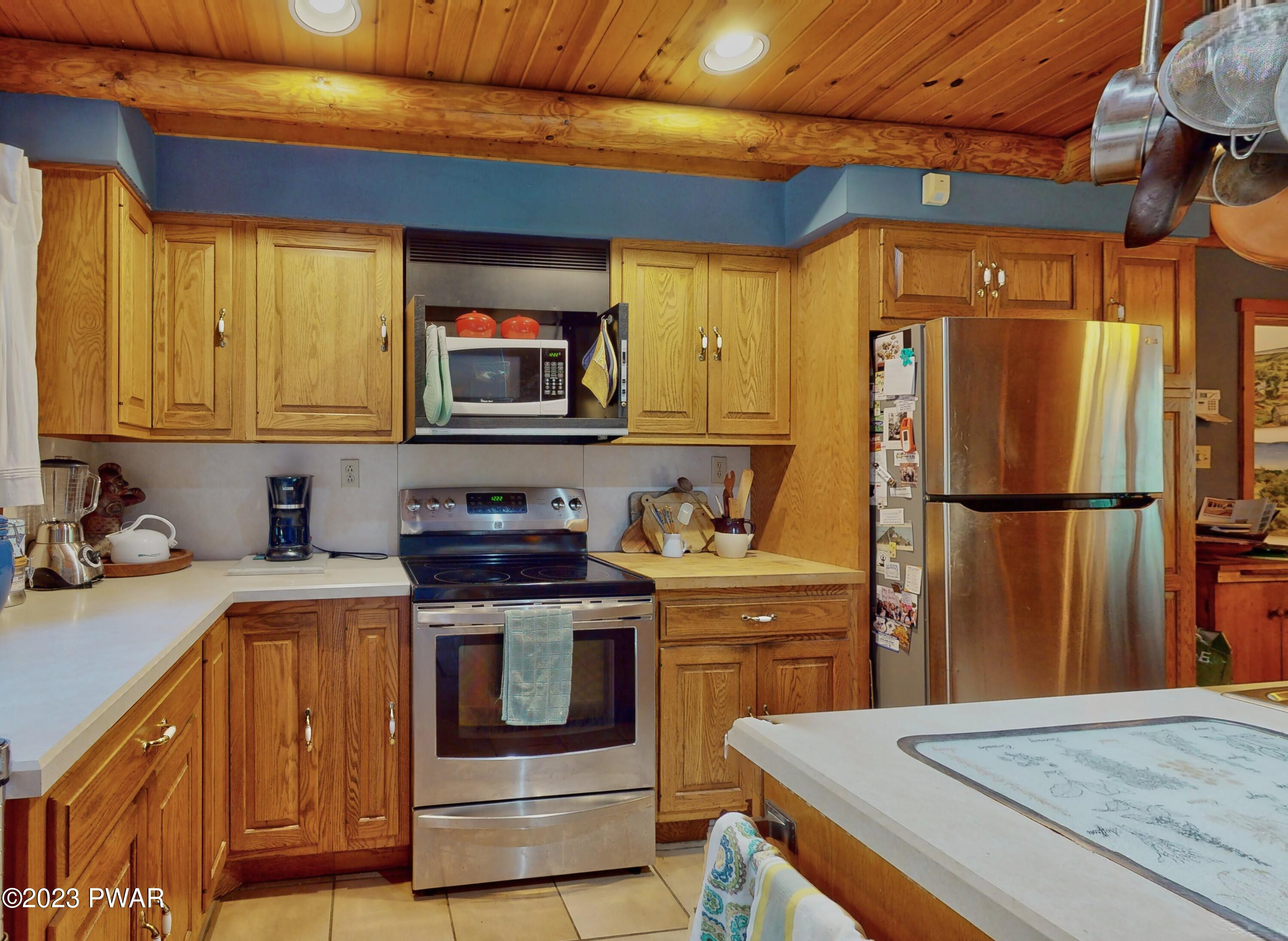 406 Park Road Dingmans Ferry, PA 18328 - Photo 27 of 43 Kitchen