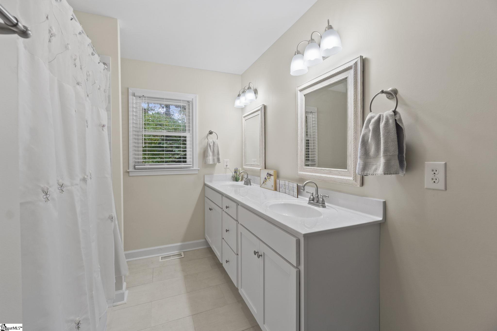 3562 North McElhaney Road Greer, SC 29651 - Photo 14 of 30