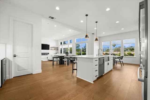 $1,995,000 | 303 Emmet Place, Concord, CA 94521