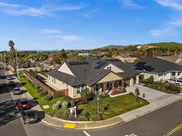 $1,995,000 | 303 Emmet Place, Concord, CA 94521
