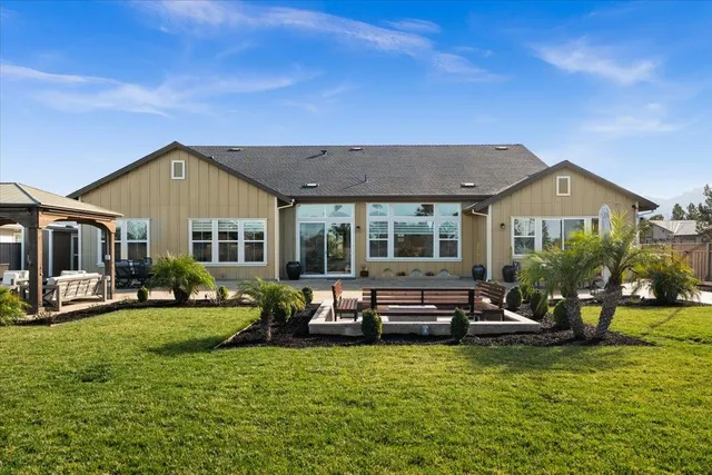 $1,995,000 | 303 Emmet Place, Concord, CA 94521