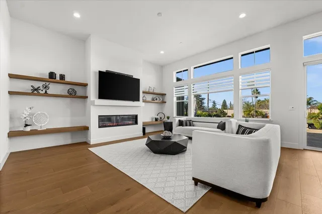 $1,995,000 | 303 Emmet Place, Concord, CA 94521