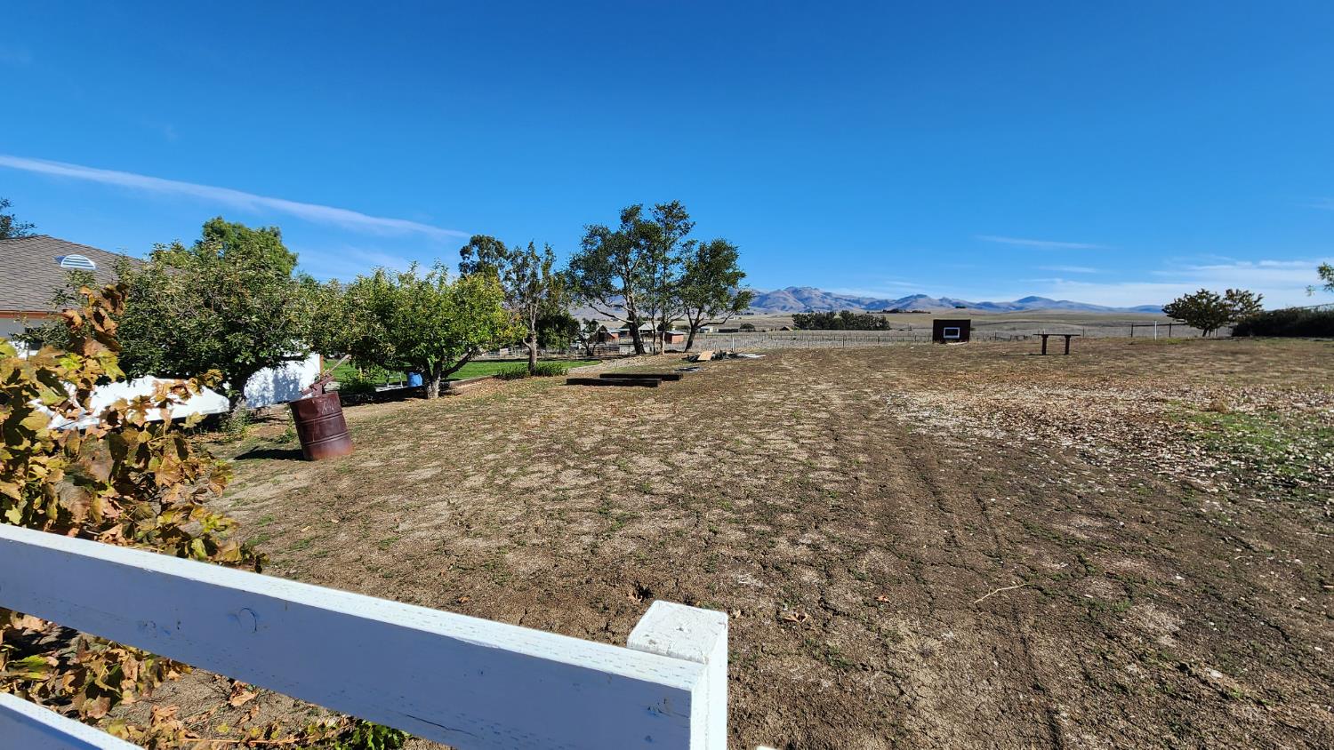 307 Mansfield Road Hollister, CA 95023 - Photo 11 of 62