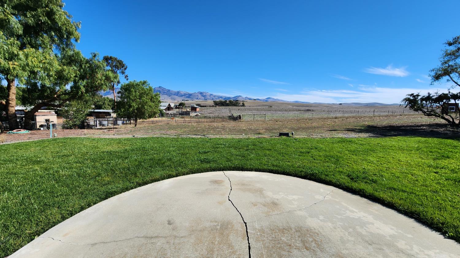 307 Mansfield Road Hollister, CA 95023 - Photo 17 of 62