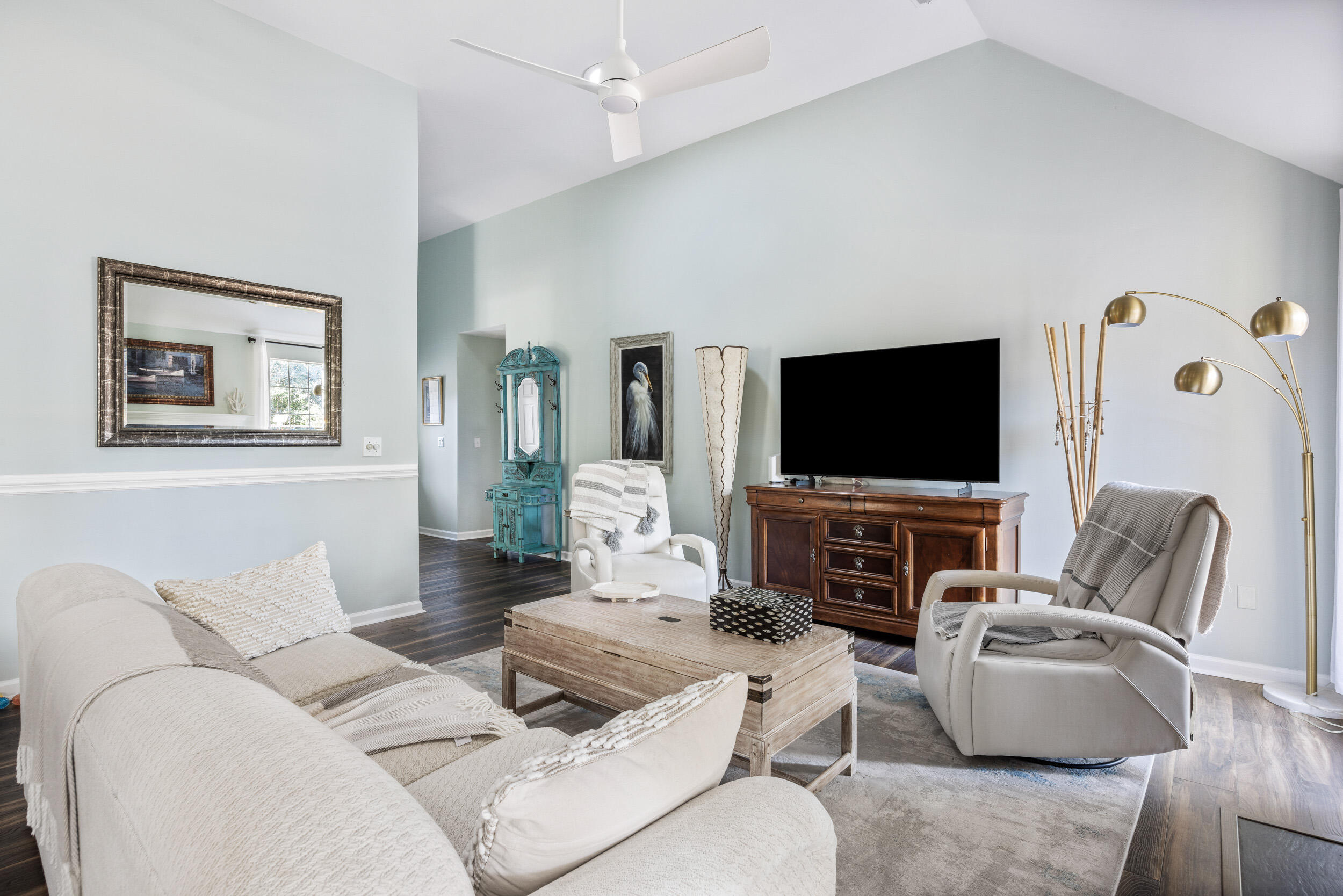 304 Mt Royall Drive Mount Pleasant, SC 29464 - Photo 4 of 36 304 Mt Royall Web-32