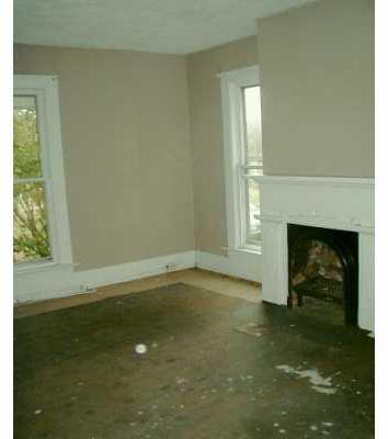 127 Grange Road Pulaski, PA 16143 - Photo 5 of 6 Living Room.