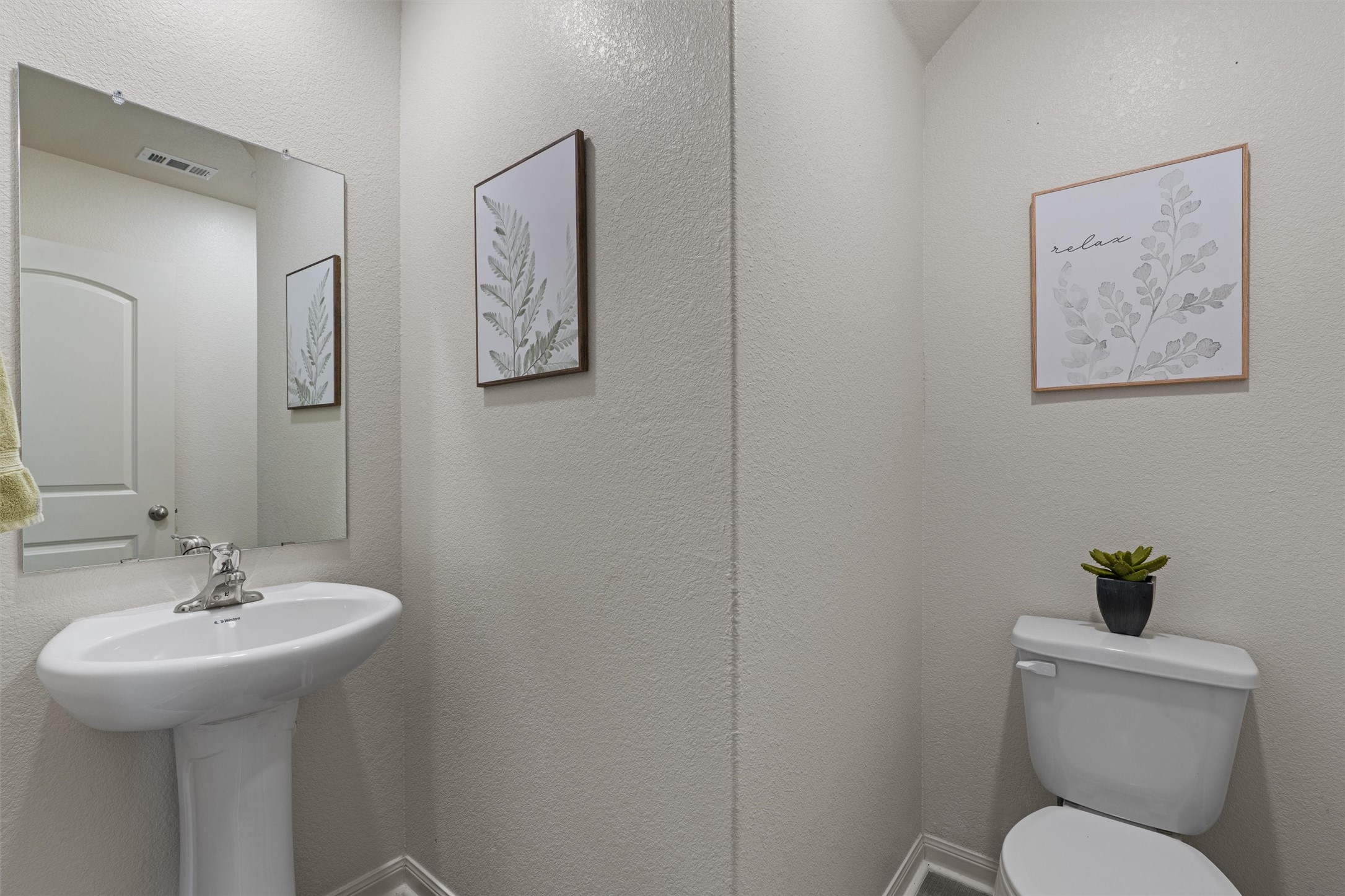 163 Niven Path, Unit 12K Jarrell, TX 76537 - Photo 13 of 31