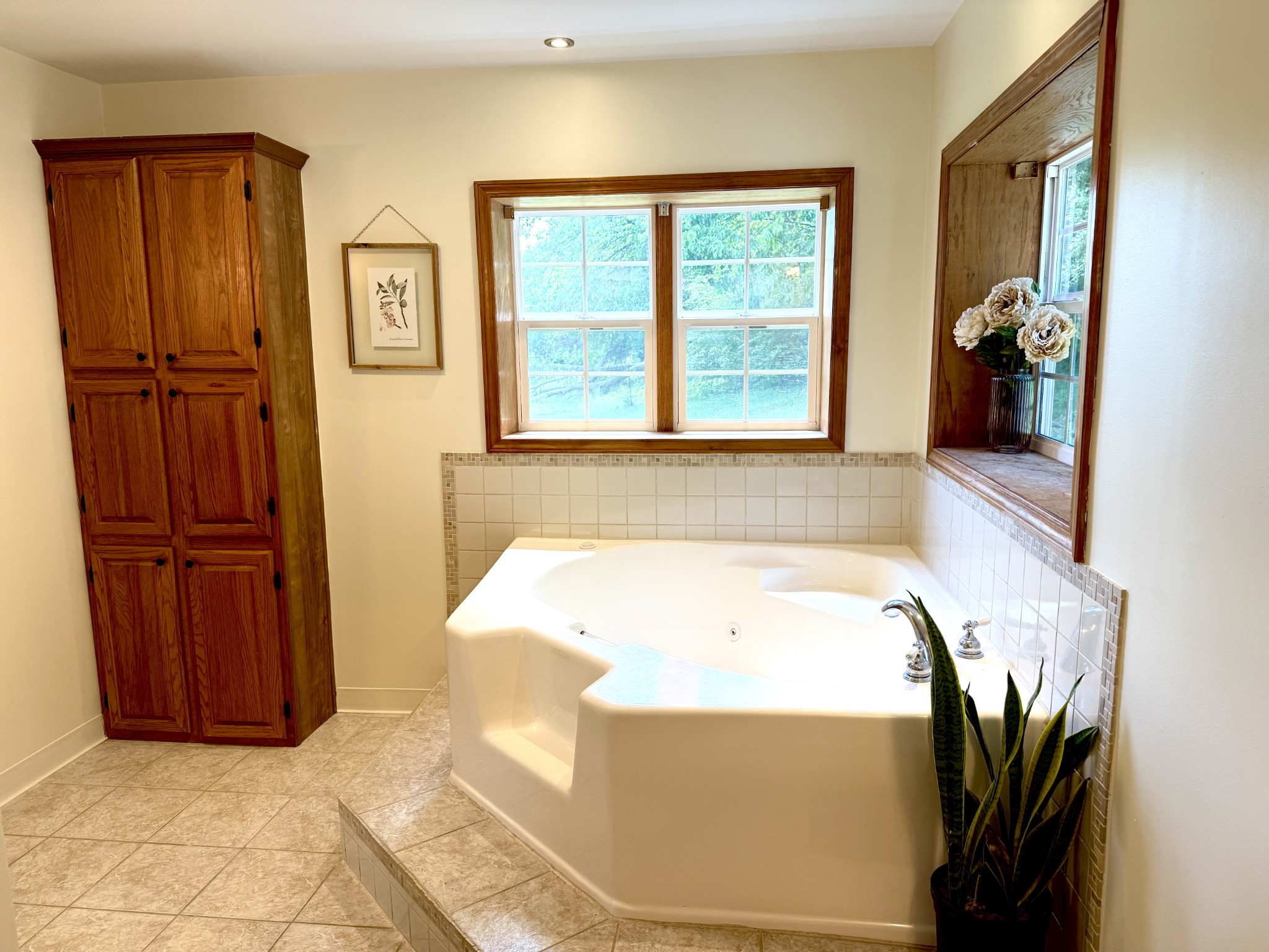 4002 Rippey Lake Road Mount Pleasant, TN 38474 - Photo 20 of 43 a bathroom with a bathtub and shower