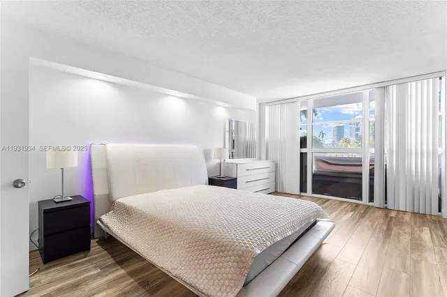 $2,200 | 400 Leslie Drive, Unit 305, Hallandale Beach, FL 33009