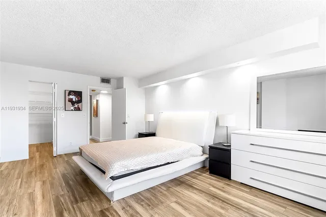 $2,200 | 400 Leslie Drive, Unit 305, Hallandale Beach, FL 33009