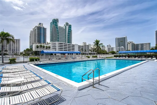 $2,200 | 400 Leslie Drive, Unit 305, Hallandale Beach, FL 33009