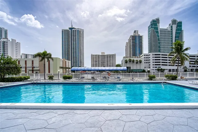 $2,200 | 400 Leslie Drive, Unit 305, Hallandale Beach, FL 33009