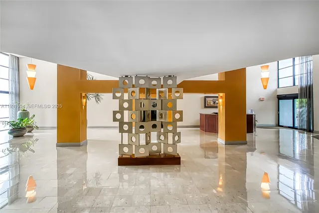 $2,200 | 400 Leslie Drive, Unit 305, Hallandale Beach, FL 33009