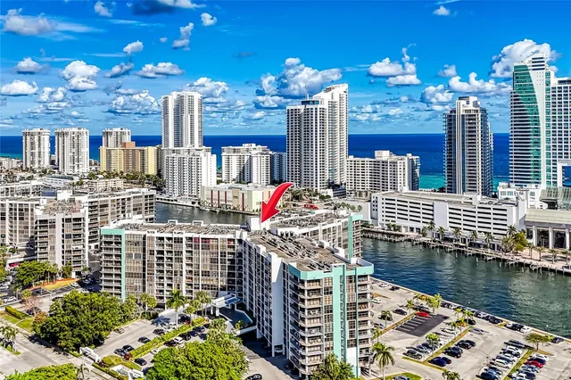 $2,200 | 400 Leslie Drive, Unit 305, Hallandale Beach, FL 33009