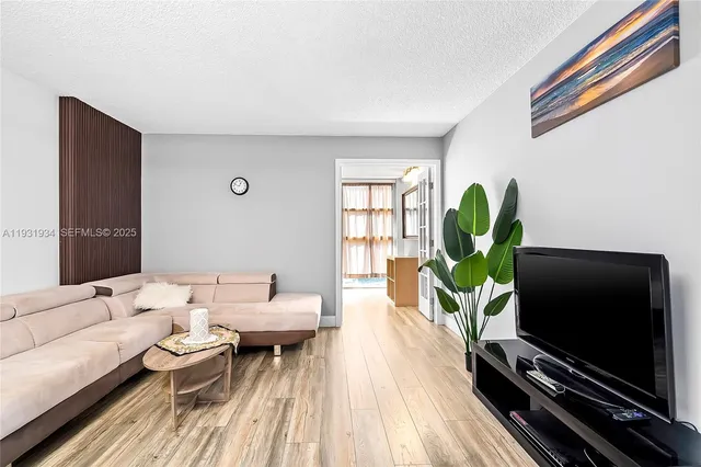 $2,200 | 400 Leslie Drive, Unit 305, Hallandale Beach, FL 33009