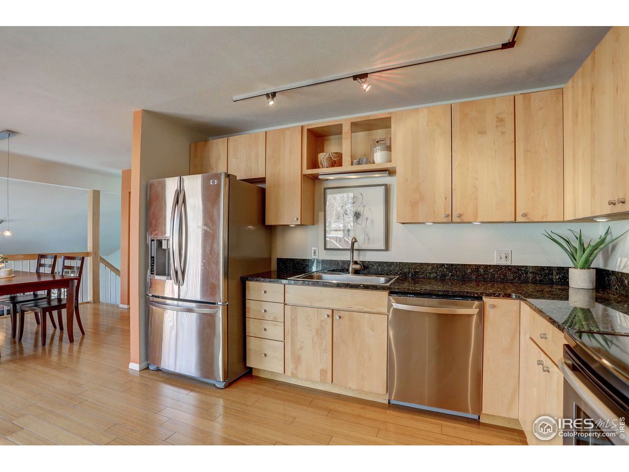 3685 Silver Plume Lane Boulder, CO 80305 - Photo 16 of 39 Granite countertops