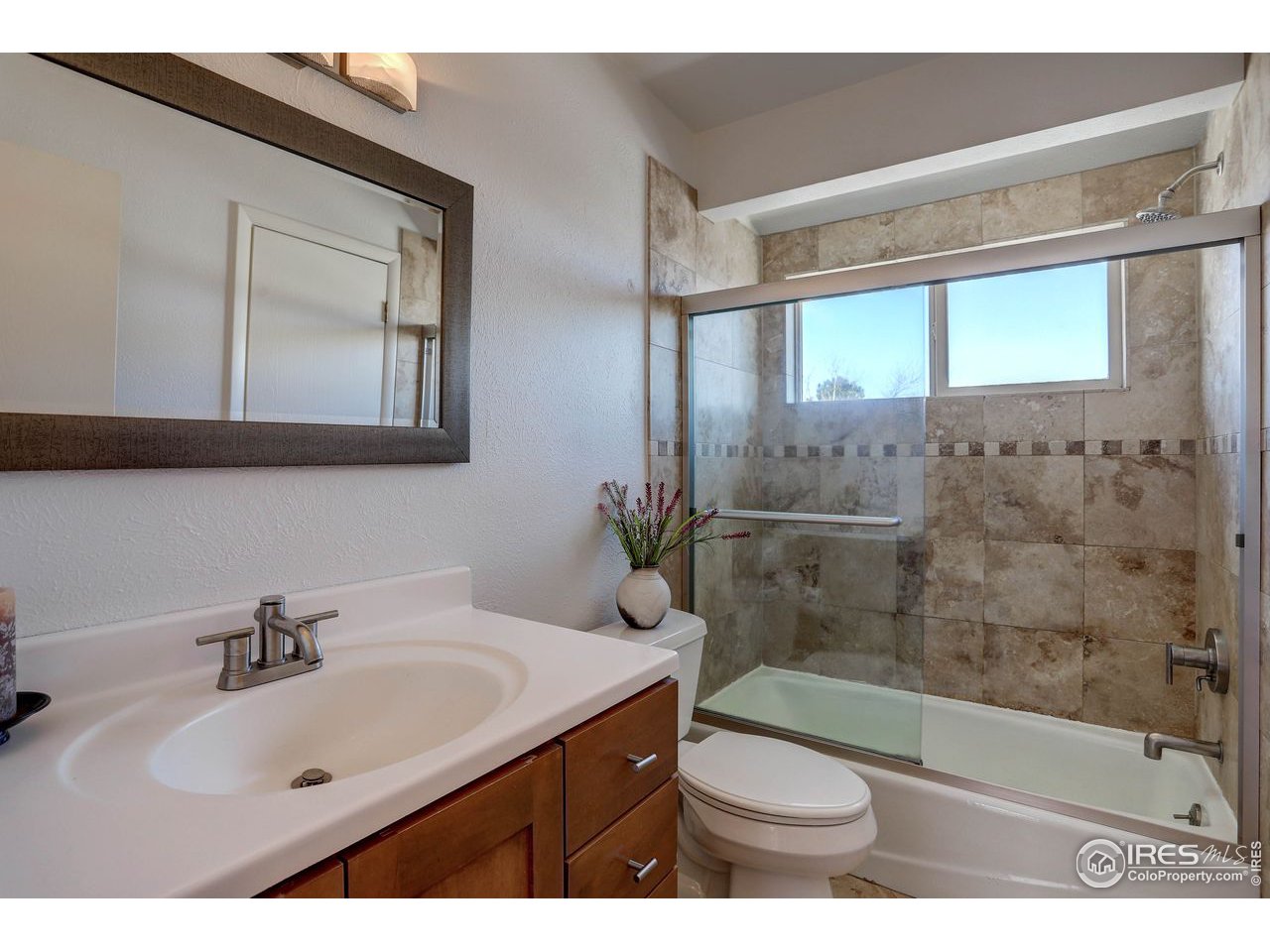 3685 Silver Plume Lane Boulder, CO 80305 - Photo 21 of 39 Upper level full bath