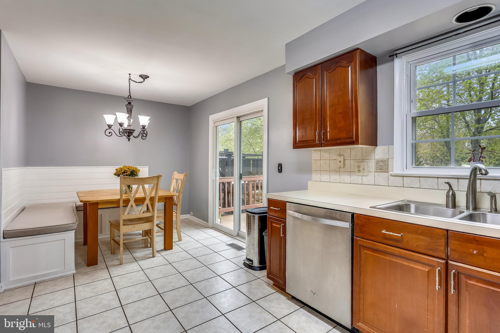 894 Tall Oaks Square Leesburg, VA 20175 - Photo 16 of 43