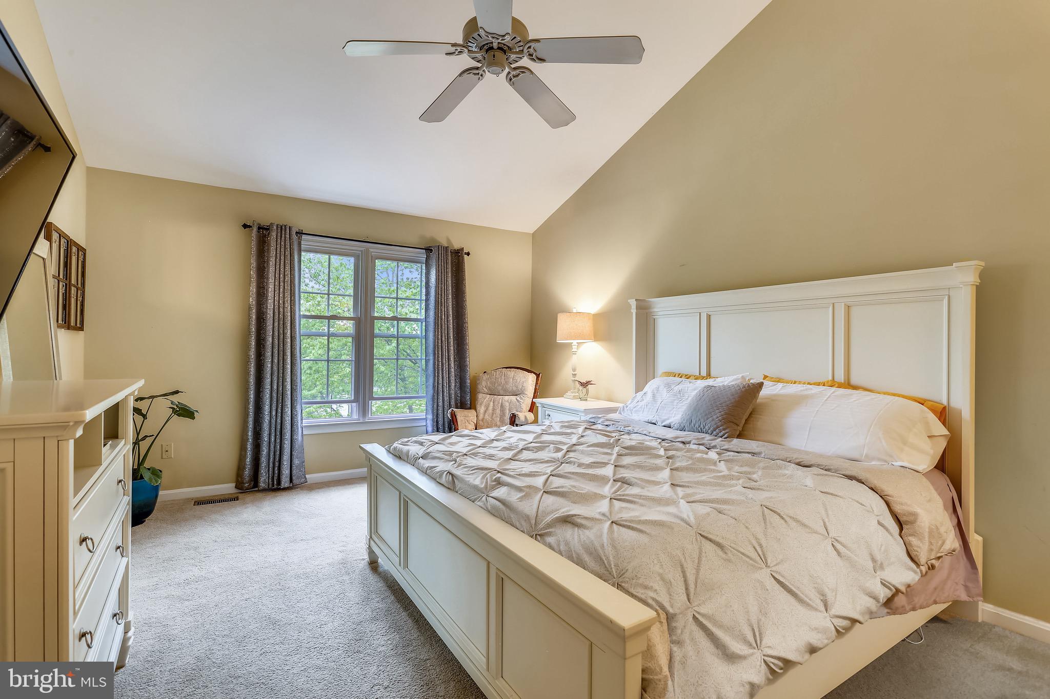 894 Tall Oaks Square Leesburg, VA 20175 - Photo 19 of 43