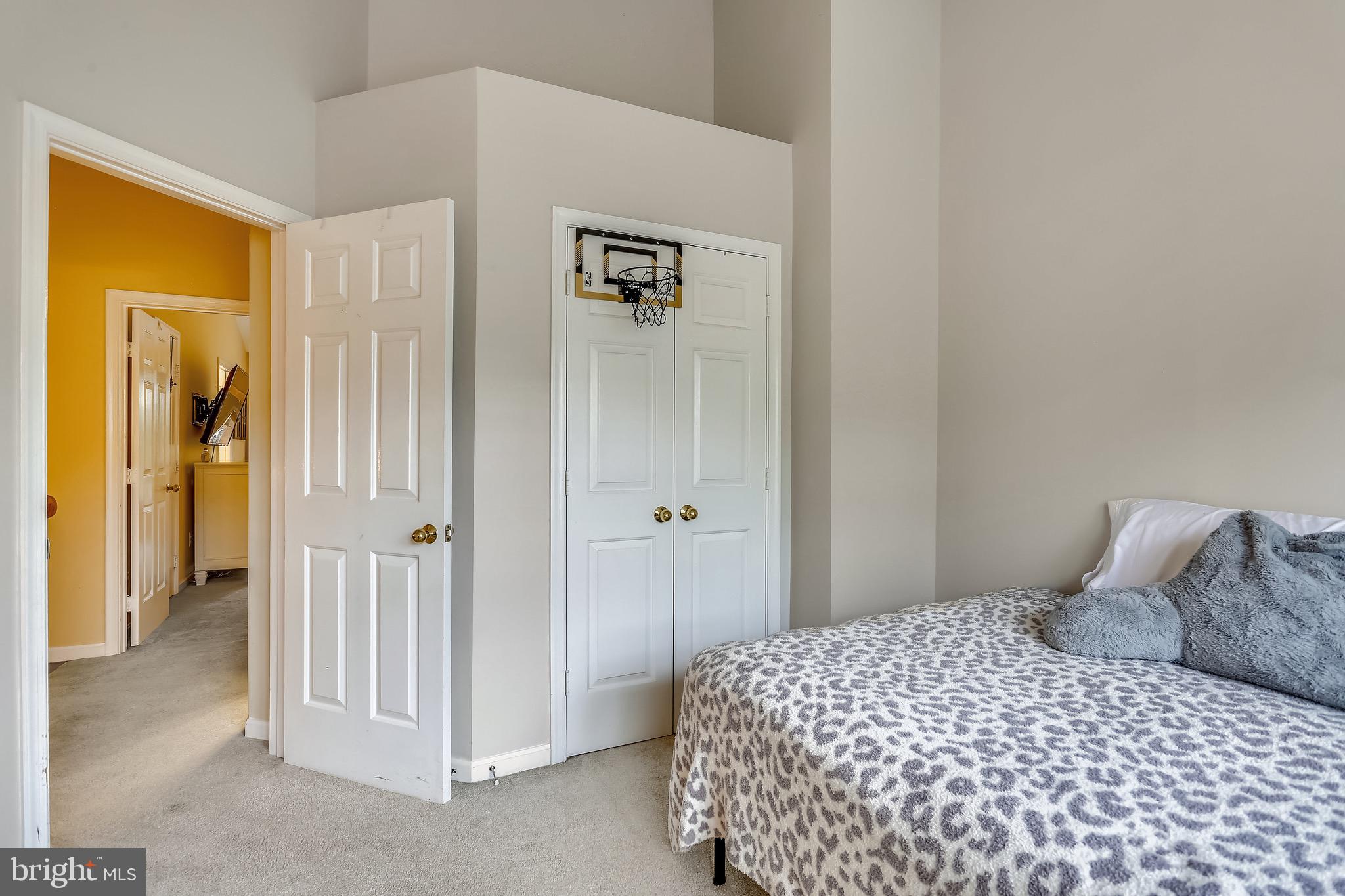 894 Tall Oaks Square Leesburg, VA 20175 - Photo 25 of 43