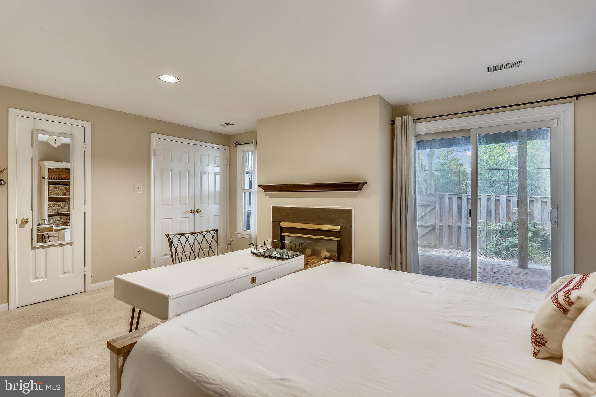 894 Tall Oaks Square Leesburg, VA 20175 - Photo 32 of 43