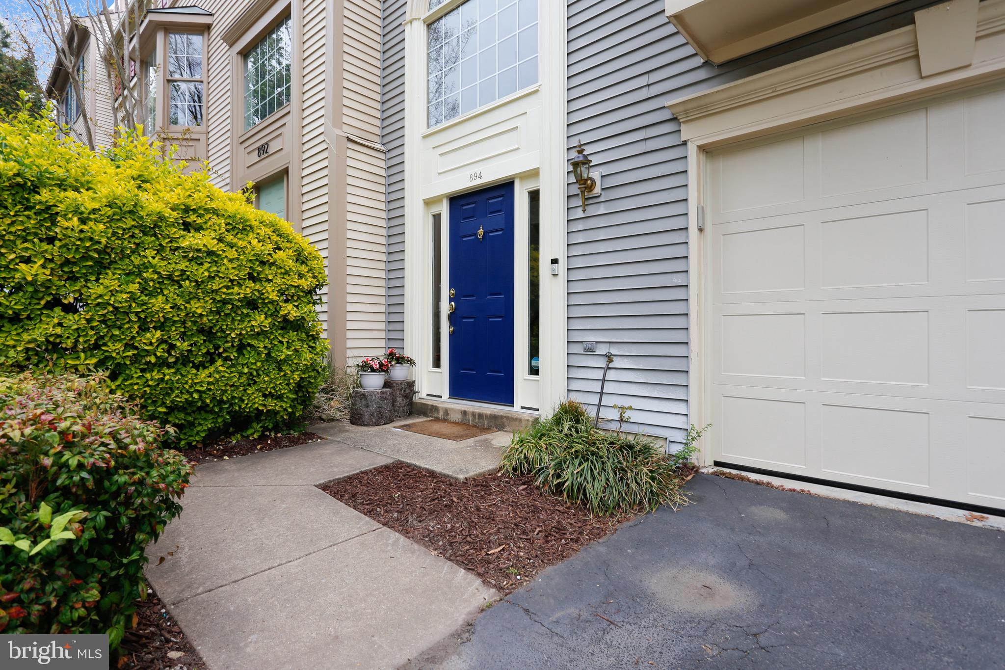 894 Tall Oaks Square Leesburg, VA 20175 - Photo 4 of 43