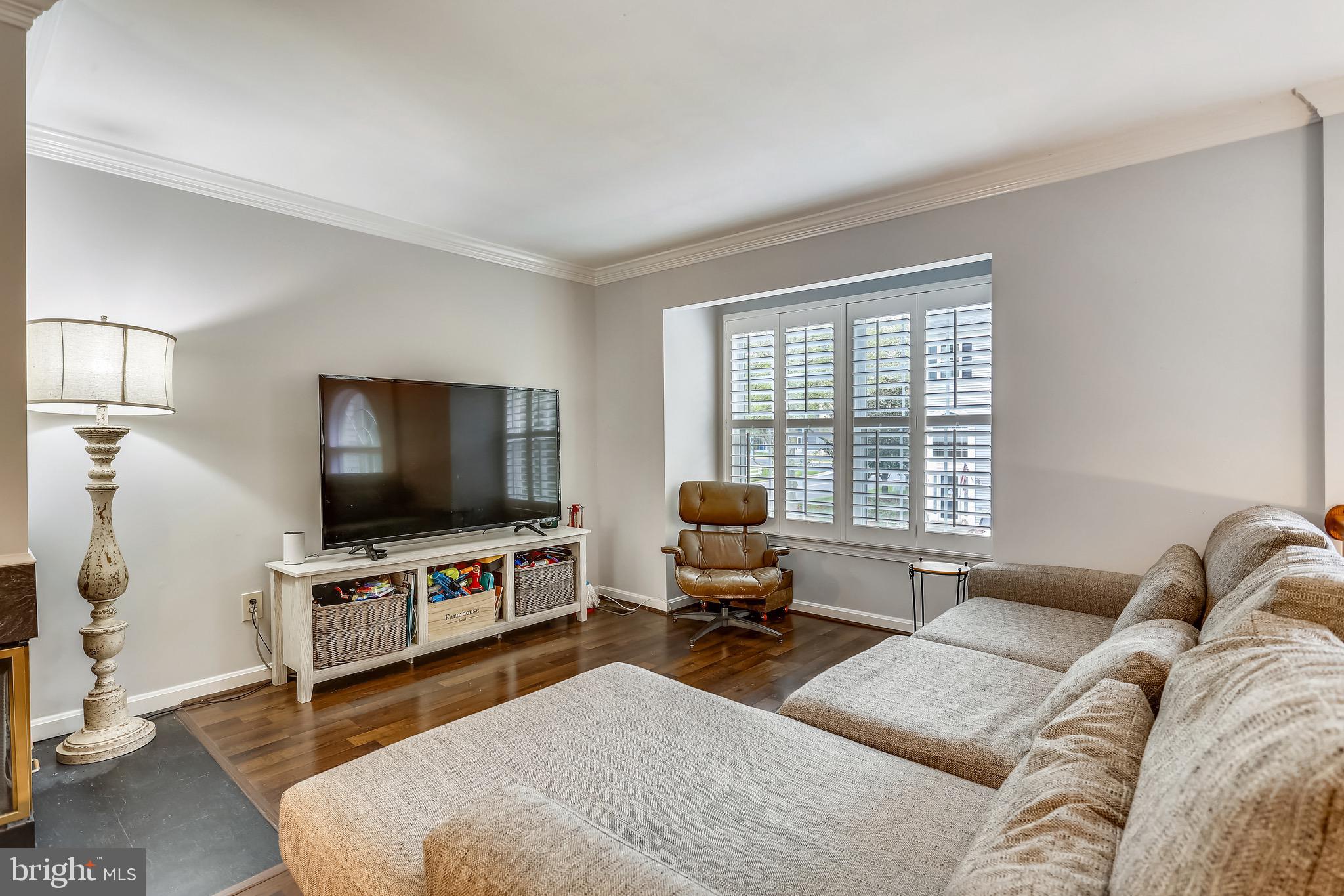 894 Tall Oaks Square Leesburg, VA 20175 - Photo 9 of 43