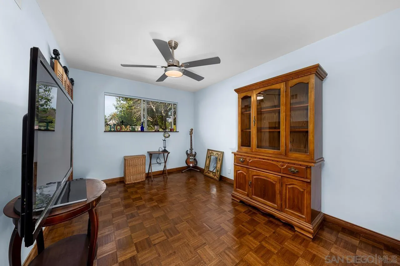 1410 Crestridge Drive Oceanside, CA 92054 - Photo 33 of 71 a living room with furniture