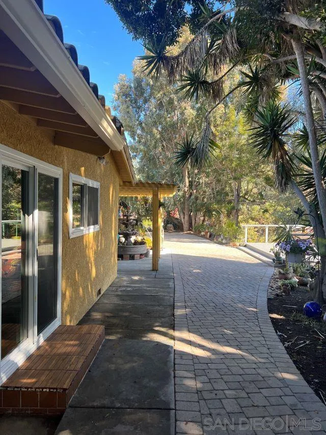 1410 Crestridge Drive Oceanside, CA 92054 - Photo 37 of 71