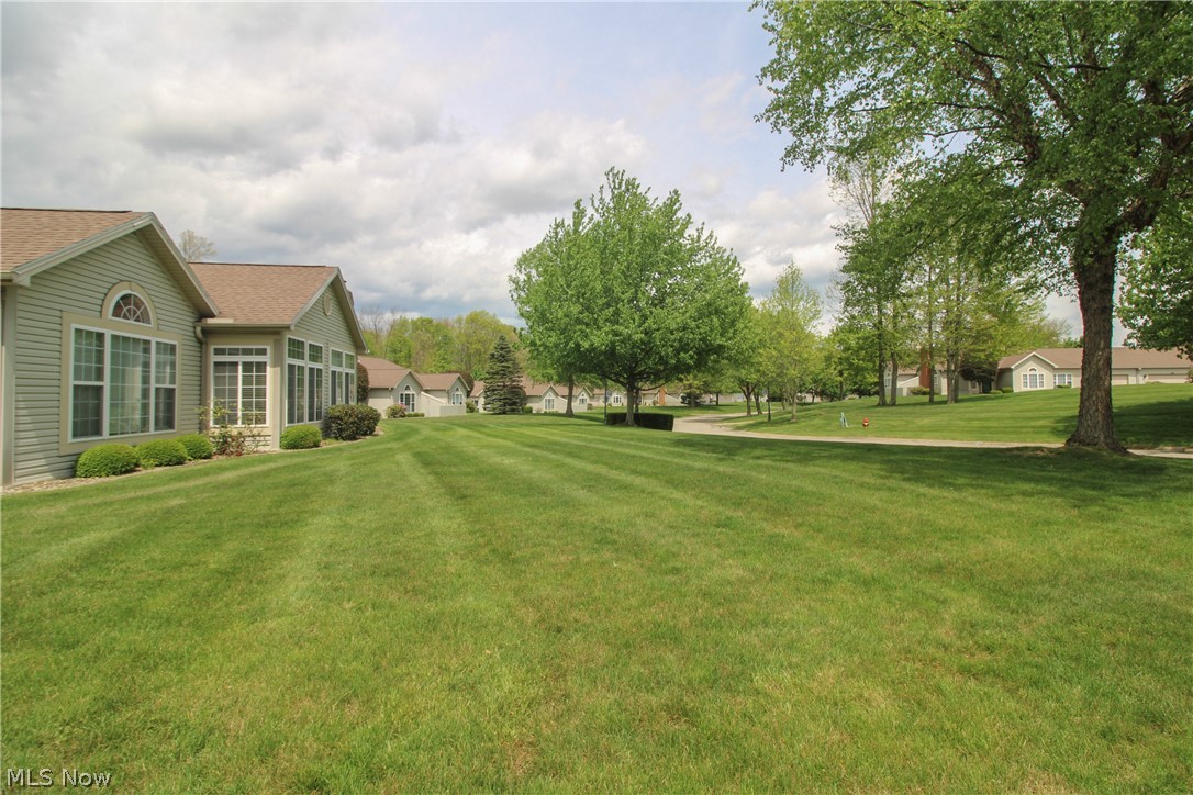 5645 Clingan Road, Unit 7B Struthers, OH 44471 - Photo 32 of 37