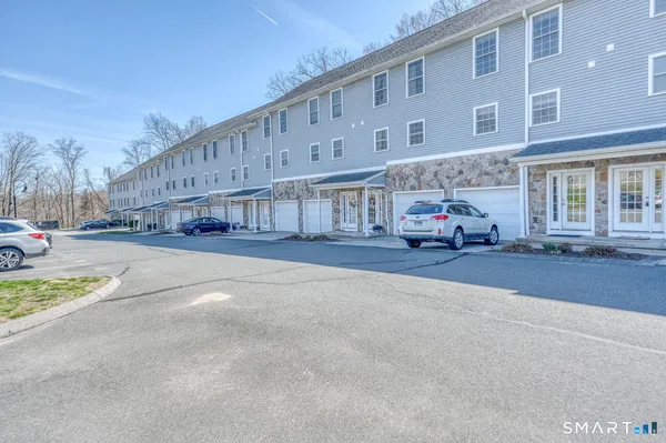 $309,900 | 28 Armstrong Road, Unit C20, Coventry, CT 06238