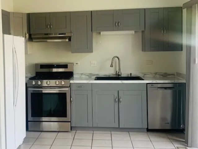 $2,750 | 2545 Eldorado Lane, Naperville, IL 60564