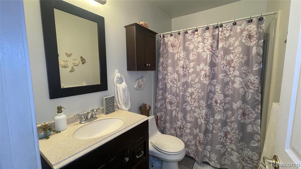 7120 Lapeer Road Davison, MI 48423 - Photo 30 of 48