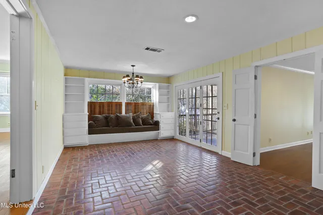 $307,000 | 3745 Kings Highway, Jackson, MS 39216