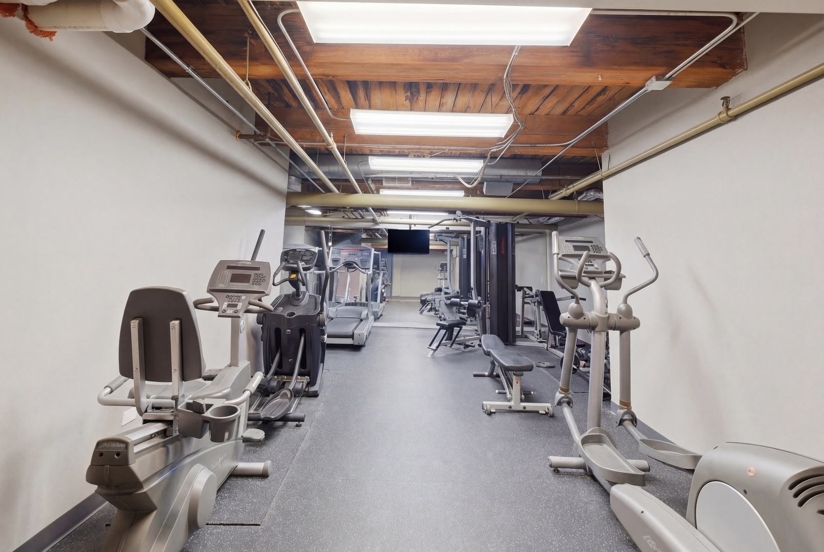 225 West Huron Street, Unit 313 Chicago, IL 60654 - Photo 25 of 27