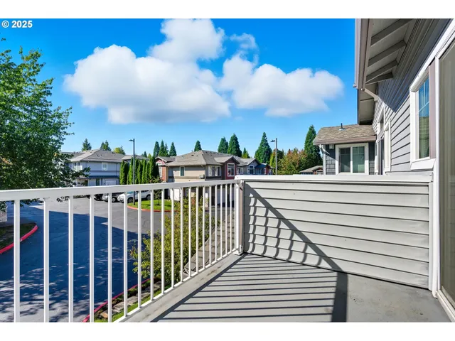 $285,000 | 1891 Northwest 193rd Place, Unit 203, Hillsboro, OR 97006