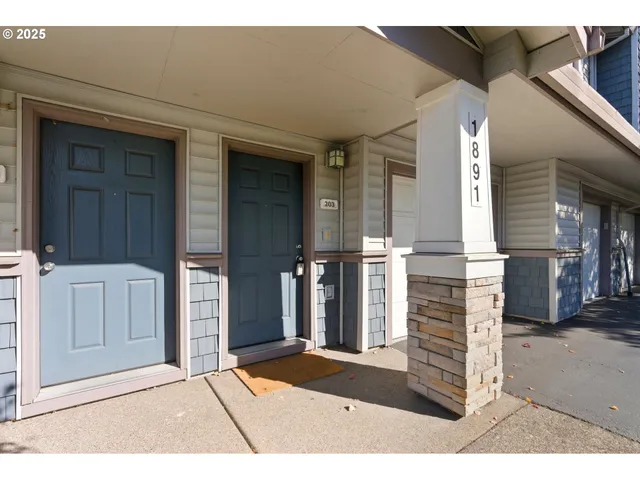 a view of a house with an door