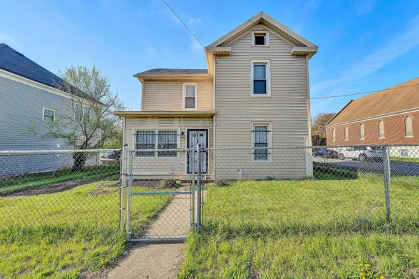 $139,950 | 1730 Orange Avenue Northwest, Roanoke, VA 24017