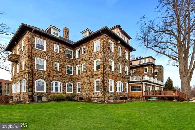 $1,300 | 520 Young Street, Havre de Grace, MD 21078