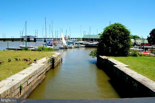 $1,300 | 520 Young Street, Havre de Grace, MD 21078