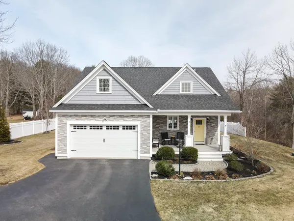 $1,039,000 | 8 Grover Avenue, Kittery, ME 03904
