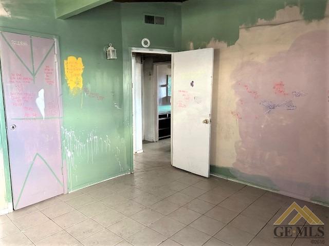 Undisclosed Address Bakersfield, CA 93305 - Photo 6 of 16