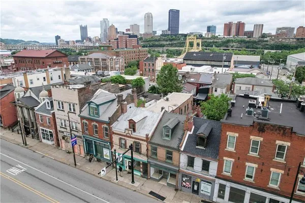 $975 | 1017 East Carson Street, Pittsburgh, PA 15203